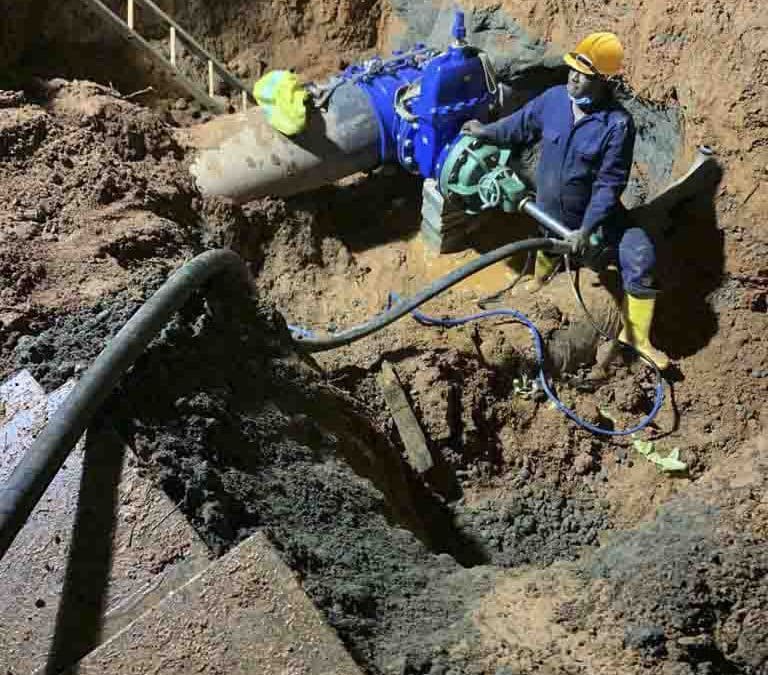 Water Pipe Laying From Gonapola To Pokunuwita B084 Road